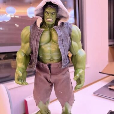 Hulk Action Figure Custom Statue Marvel Angry Hooded Stance
