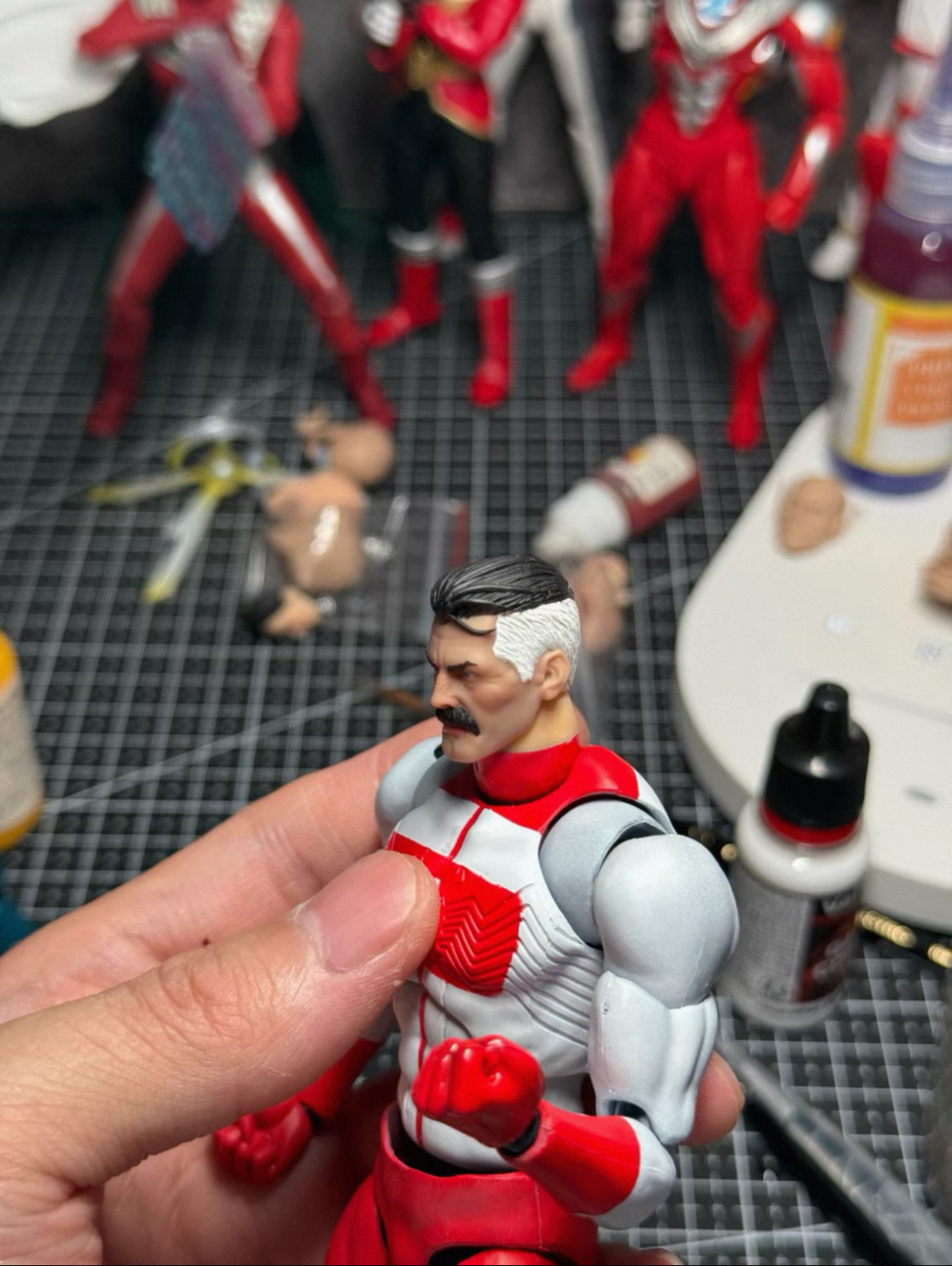 Invincible Action Figure Custom Figure Comics Stern Stance - Image 2