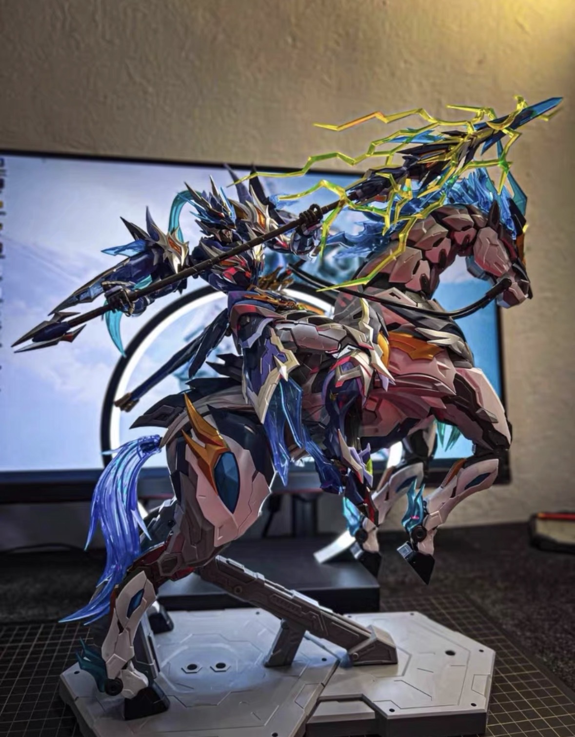 Gundam Figure Comics SD Gundam World Heroes Custom Sculpture Rearing Horse Pose - Image 2